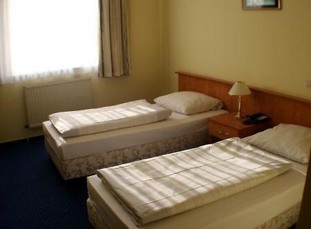 Albatros Airport Hotel Mörfelden-Walldorf Oda fotoğraf